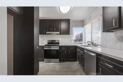 371 Red Cedar, Perris, CA 92570 - Photo 2