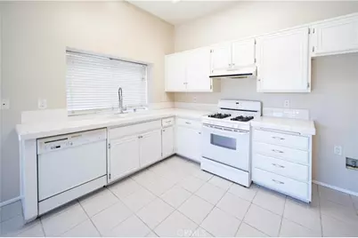 28775 Bridge Water Lane, Menifee, CA 92584 - Photo 4