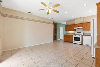27927 Blaze Lane, Sun City, CA 92585 - Photo 10