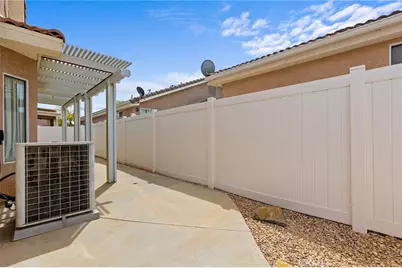 27927 Blaze Lane, Sun City, CA 92585 - Photo 28