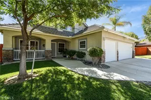 32720 Royal Oak Ln, Lake Elsinore, CA 92530 - Photo 2