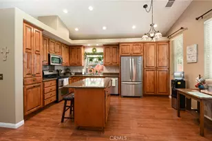 32720 Royal Oak Ln, Lake Elsinore, CA 92530 - Photo 6