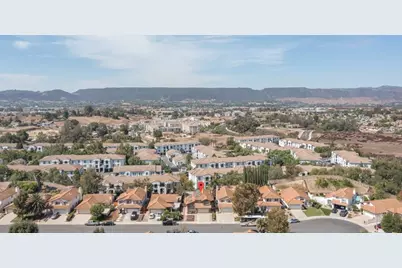 25077 Via Las Lomas, Murrieta, CA 92562 - Photo 8