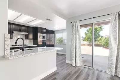 25077 Via Las Lomas, Murrieta, CA 92562 - Photo 2