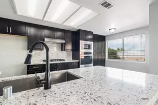 25077 Via Las Lomas, Murrieta, CA 92562 - Photo 20
