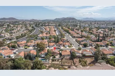 25077 Via Las Lomas, Murrieta, CA 92562 - Photo 12