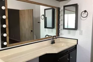 1300 W Menlo Ave, Hemet, CA 92543 - Photo 22