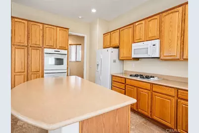 987 Avenal, Beaumont, CA 92223 - Photo 6
