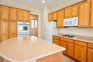 987 Avenal, Beaumont, CA 92223 - Photo 6
