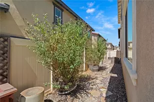 24237 Hazelnut Ave, Murrieta, CA 92562 - Photo 30