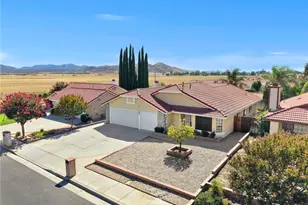1489 S Palm Ave, Hemet, CA 92543 - Photo 2