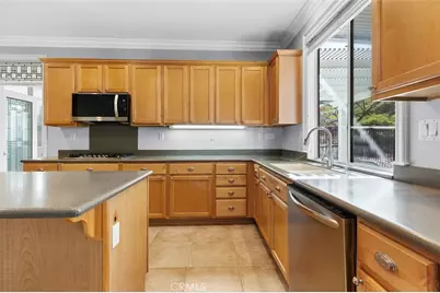 33421 Barrington Drive, Temecula, CA 92592 - Photo 8