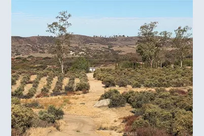 44530 Lewis Valley, Hemet, CA 92544 - Photo 6