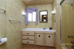725 W Thornton, Hemet, CA 92543 - Photo 22