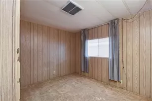 725 W Thornton, Hemet, CA 92543 - Photo 20
