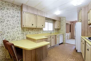 725 W Thornton, Hemet, CA 92543 - Photo 12