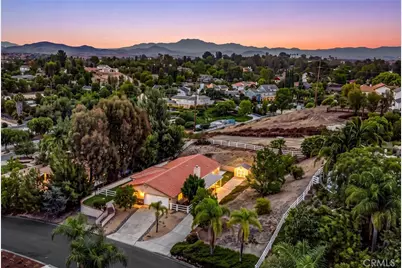 31100 Avenida Buena Suerte, Temecula, CA 92591 - Photo 2