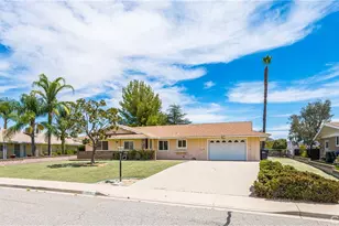 28030 Radford Dr, Menifee, CA 92586 - Photo 22