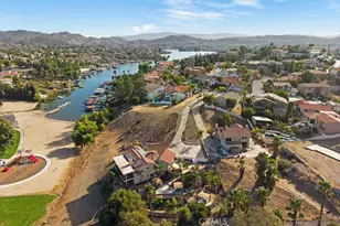 22032 W San Joaquin Dr, Canyon Lake, CA 92587 - Photo 4