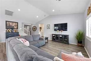 28414 Cats Claw Dr, Winchester, CA 92596 - Photo 6