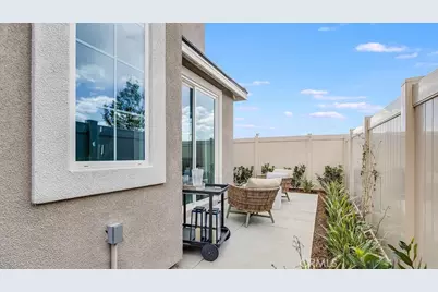 1304 Thunderbolt Lane, Rialto, CA 92376 - Photo 18