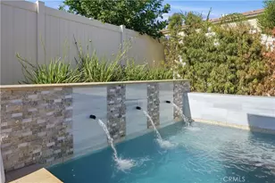 32049 Rambling Ct, Winchester, CA 92596 - Photo 2