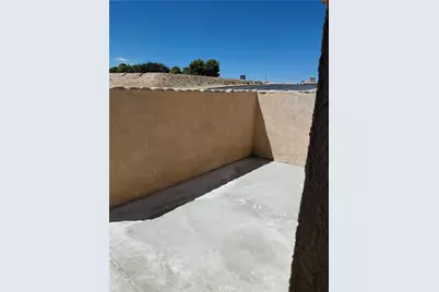 27160 Vista #38, Helendale, CA 92342 - Photo 6