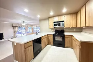 26601 Amhurst Ct, Menifee, CA 92586 - Photo 10