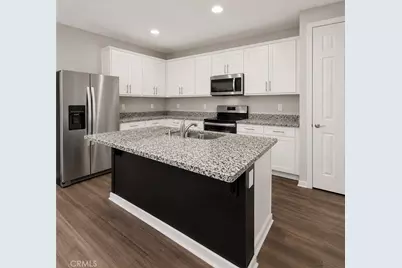 26264 Jasmiine Avenue, Murrieta, CA 92563 - Photo 2