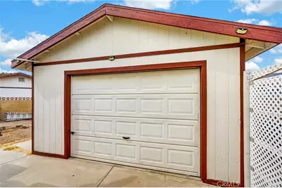 209 Flora Vista Street, San Jacinto, CA 92582 - Photo 16