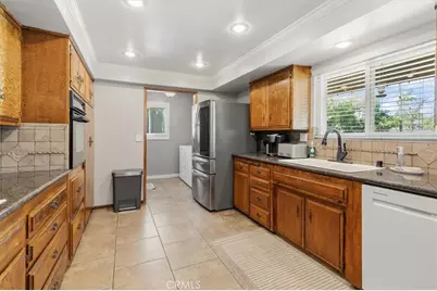 25210 California, Hemet, CA 92545 - Photo 18