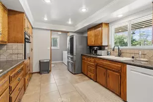25210 California, Hemet, CA 92545 - Photo 18