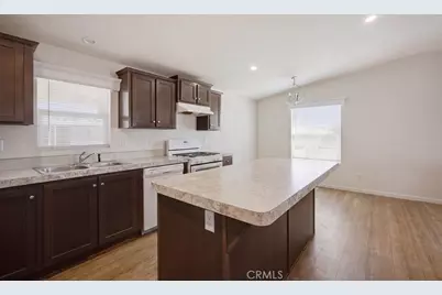 1097 N State St. #26, Hemet, CA 92543 - Photo 6
