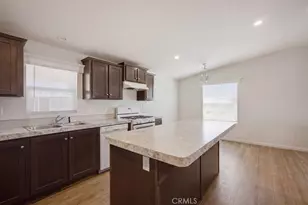 1097 N State St, Hemet, CA 92543 - Photo 6