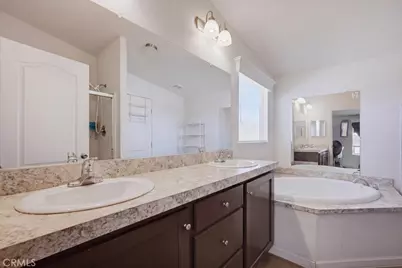 1097 N State St. #26, Hemet, CA 92543 - Photo 20