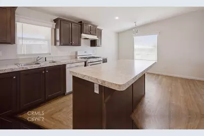 1097 N State St. #26, Hemet, CA 92543 - Photo 10
