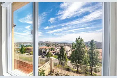 19 Plaza Lucerna, Lake Elsinore, CA 92532 - Photo 28