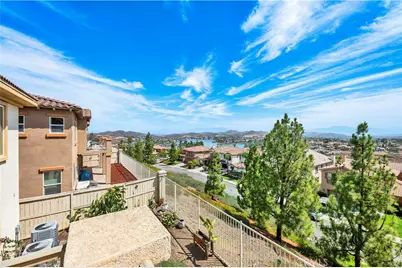 19 Plaza Lucerna, Lake Elsinore, CA 92532 - Photo 18