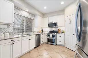 33611 Delphinium Ln, Murrieta, CA 92563 - Photo 12