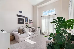 33611 Delphinium Ln, Murrieta, CA 92563 - Photo 4