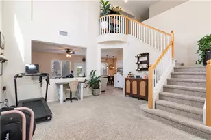 33611 Delphinium Ln, Murrieta, CA 92563 - Photo 6
