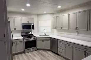 25007 Howard Dr, Hemet, CA 92544 - Photo 2