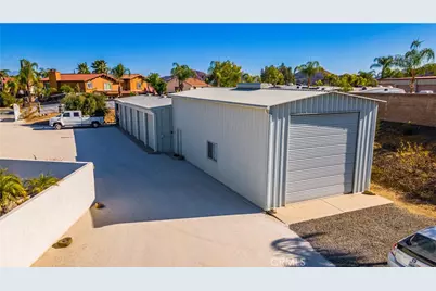 22475 Loch Lomond Drive, Canyon Lake, CA 92587 - Photo 52