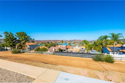 22475 Loch Lomond Drive, Canyon Lake, CA 92587 - Photo 36