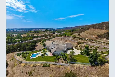 40190 Sierra De Ronda, Murrieta, CA 92562 - Photo 68