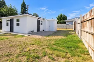 464 W 34th St, San Bernardino, CA 92405 - Photo 8