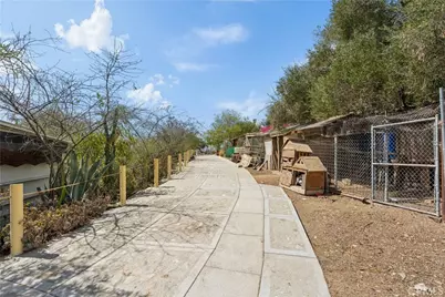 18455 Pequena Entrada, Perris, CA 92570 - Photo 14