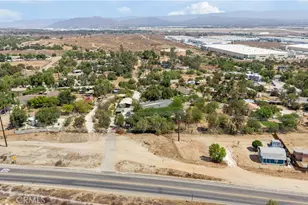 18455 Pequena Entrada, Perris, CA 92570 - Photo 10