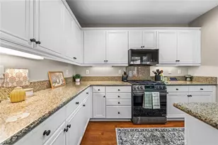 27657 Peppergrass Ct, Murrieta, CA 92562 - Photo 6