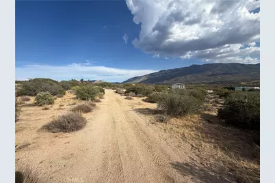 77 Chalet Drive, Pinyon Pines, CA 92561 - Photo 10
